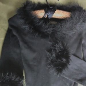 Black fitted feather trim knit top, size S, New.